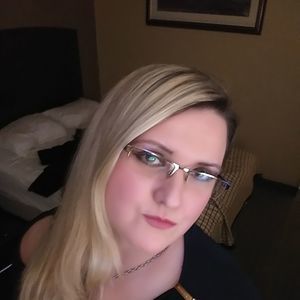 Meet your Posher, Sanela